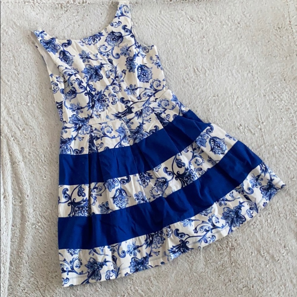 Cute Tiana B. Dress size 10